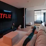 فيلة Aurora روفانييمي